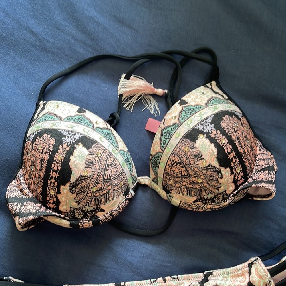 Victoria's Secret Black Paisley Print Push-Up Bikini - Picture 3 of 7